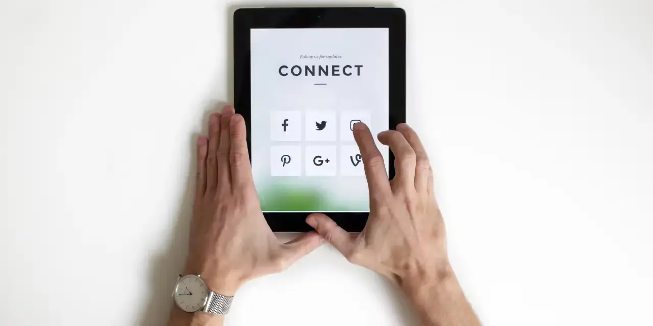 O primeiro passo para aprimorar o seu networking é agitando as redes sociais