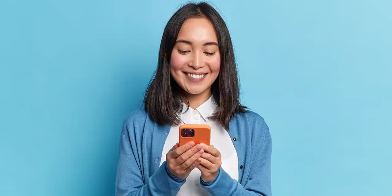 Create your digital business card in the ClickCard app