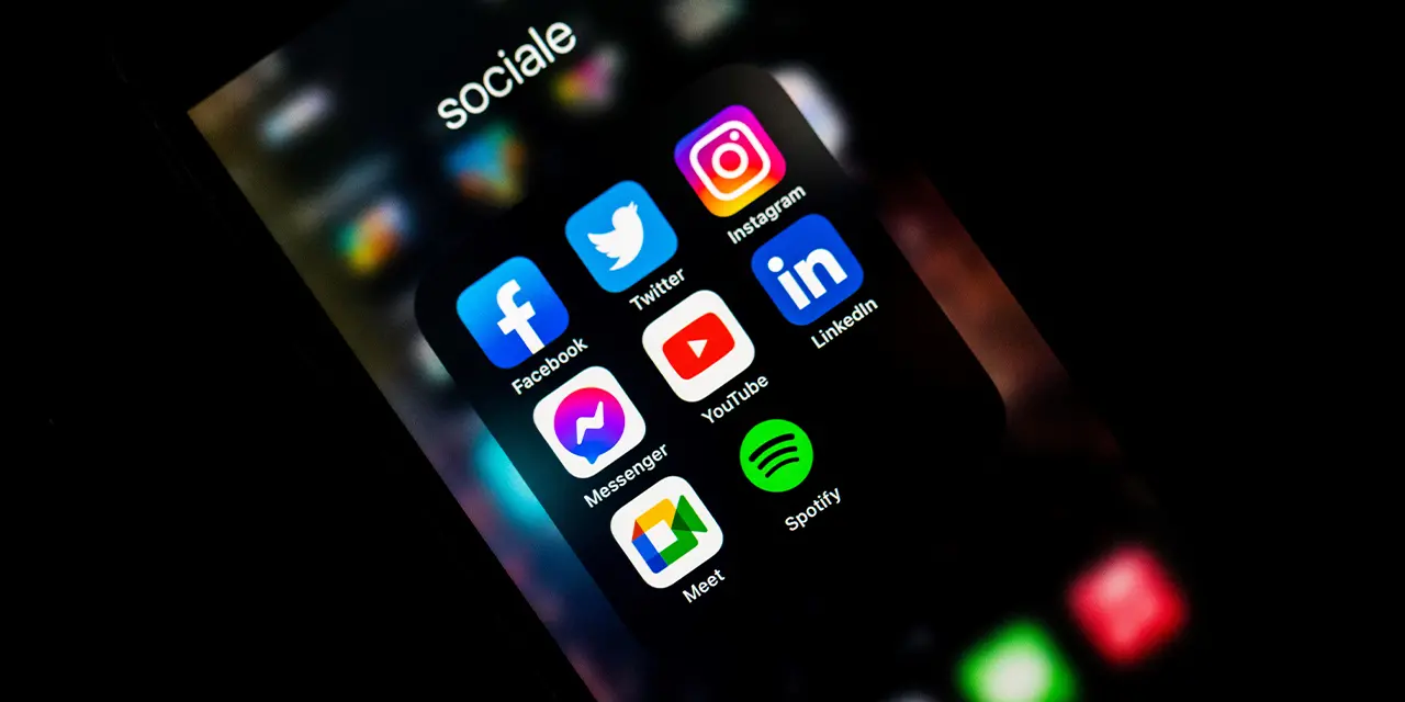 Mobile with open-to-launch social networking apps to add new connections or share relevant profile posts