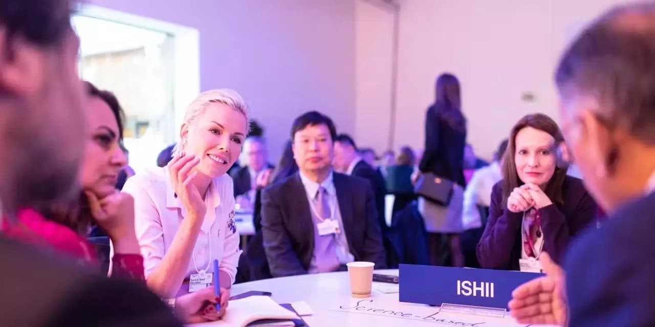 The importance of good networking to get new contacts.